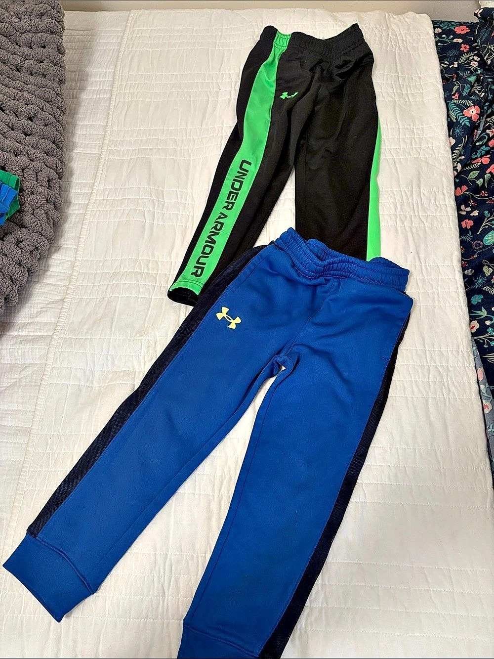 2 pair bundle Under Armour Boys Tricot Track Pants Blue & Black Size 5 EUC